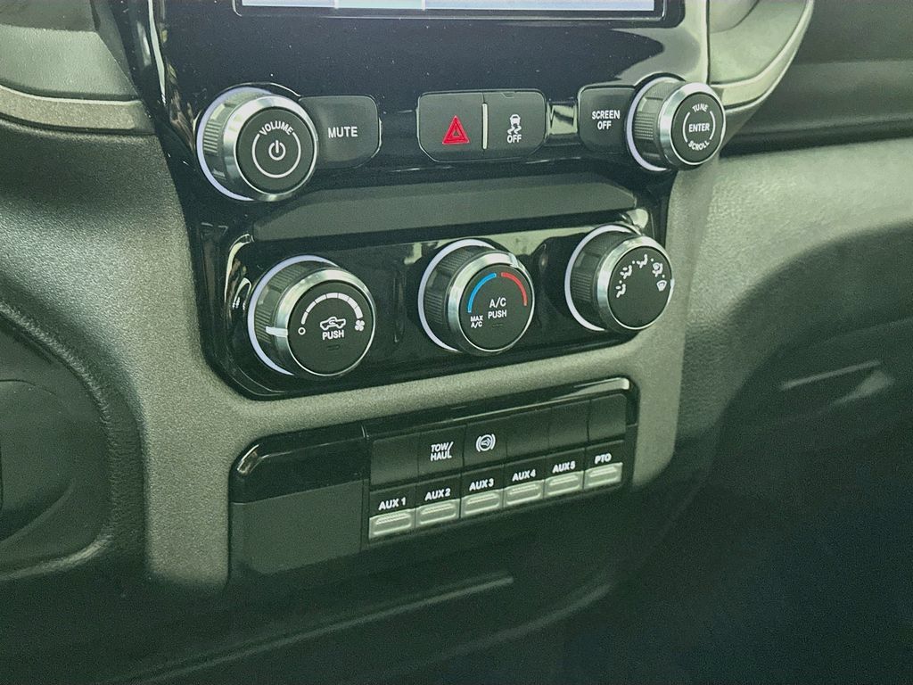 Used 2025 RAM 3500 Tradesman AWD/4WD image 19