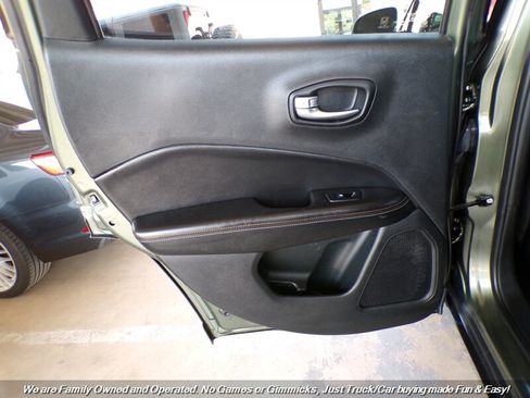 Used 2019 Jeep Compass Sport w/ Tech Group AWD/4WD image 18