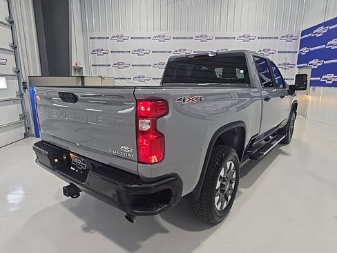 Used 2025 Chevrolet Silverado 2500 Custom w/ Custom Value Package image 9