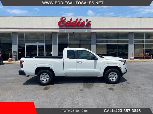 Used 2024 Nissan Frontier S AWD/4WD image 1
