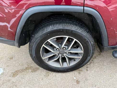 Used 2020 Jeep Grand Cherokee Limited image 55