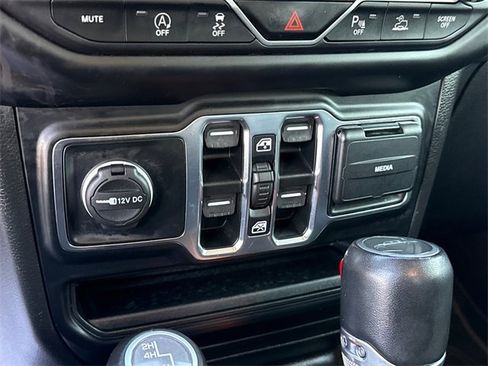 Certified 2023 Jeep Gladiator Overland image 27