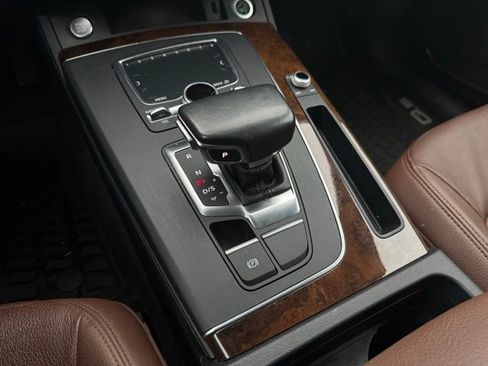 Used 2018 Audi Q5 2.0T Premium Plus w/ Premium Plus Package image 19