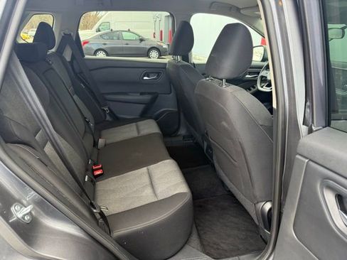 Certified 2024 Nissan Rogue SV image 27