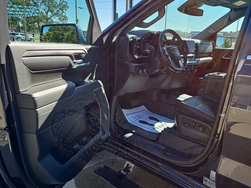 Used 2024 GMC Sierra 1500 SLT image 21