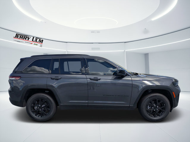 New 2026 Jeep Grand Cherokee Altitude RWD image 2