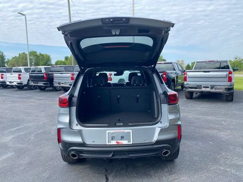Used 2024 Chevrolet TrailBlazer RS w/ Convenience Package FWD image 18