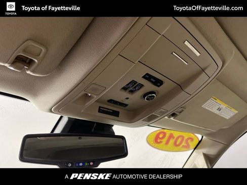 Used 2019 GMC Yukon Denali AWD/4WD image 27