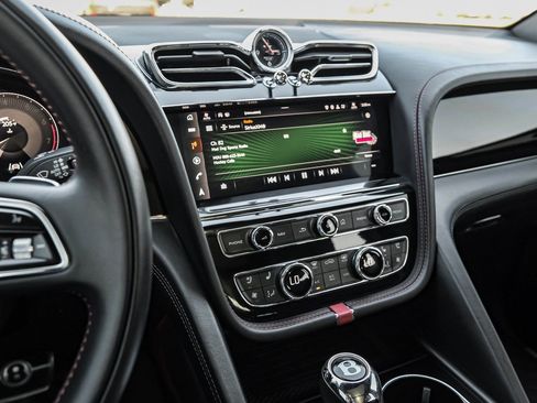 Used 2021 Bentley Bentayga Speed image 30