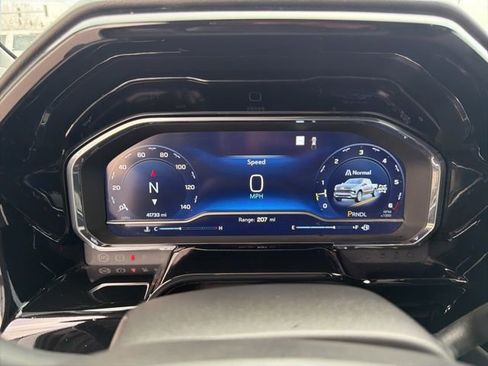Used 2023 Chevrolet Silverado 1500 LT AWD/4WD image 26
