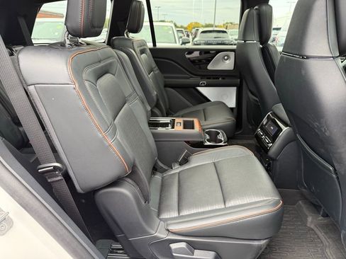 New 2025 Lincoln Aviator Black Label image 23