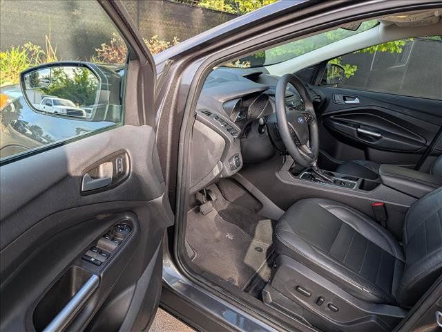 Used 2017 Ford Escape SE FWD image 23