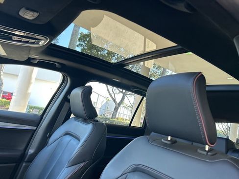 Used 2024 Jeep Wagoneer Launch Edition image 18