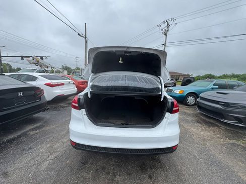 Used 2018 Ford Focus SE FWD image 31