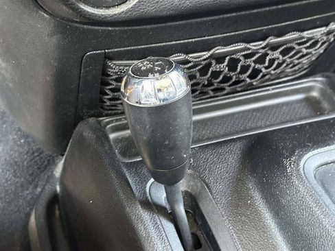 Used 2013 Jeep Wrangler Sport AWD/4WD image 38