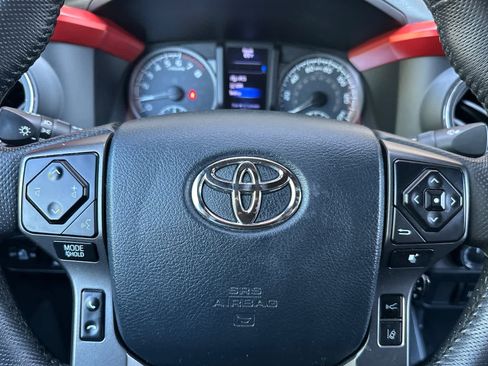 Used 2019 Toyota Tacoma TRD Off-Road AWD/4WD image 24