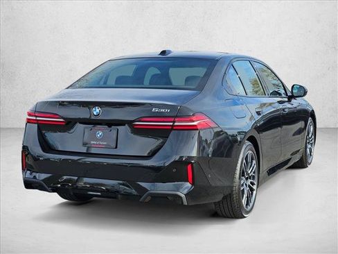 New 2026 BMW 530i w/ M Sport Package RWD image 2