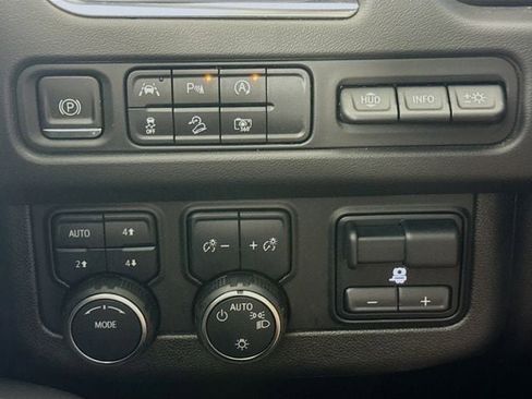Used 2024 Chevrolet Tahoe High Country w/ Premium Package AWD/4WD image 13