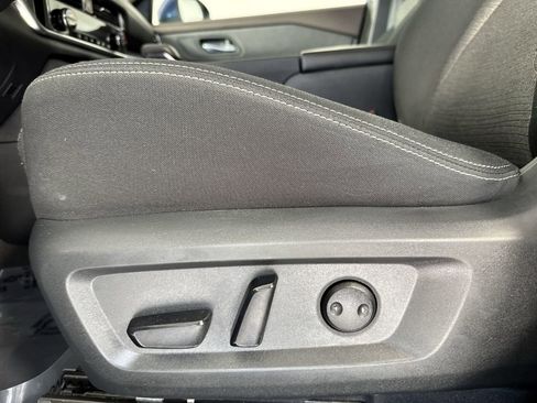 Used 2022 Nissan Rogue SV image 20