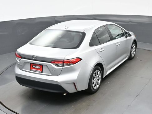 Used 2025 Toyota Corolla LE FWD image 38