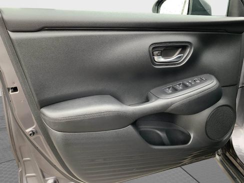 Certified 2024 Honda HR-V LX image 11