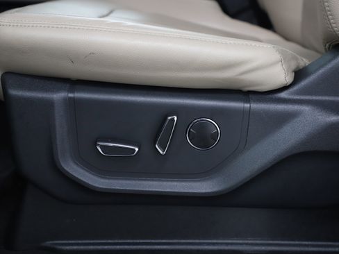 Used 2024 Ford Expedition Max Limited image 32