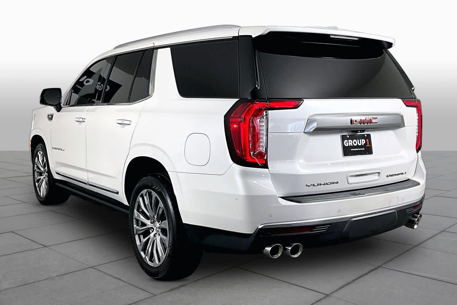 Used 2021 GMC Yukon Denali w/ Denali Premium Package RWD image 11