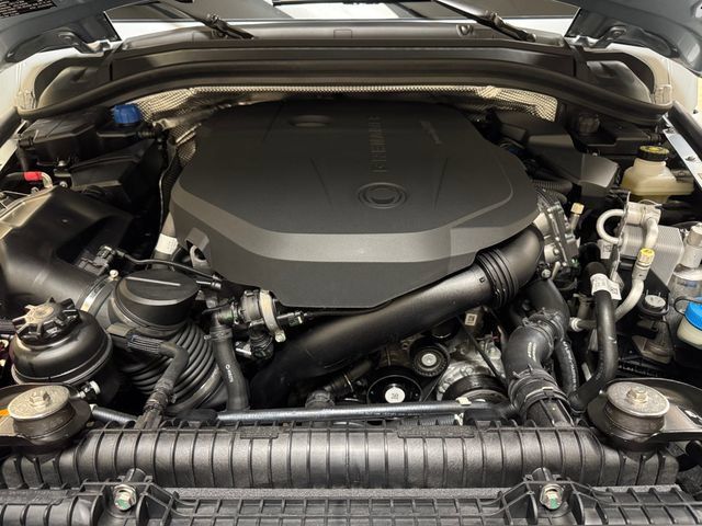 Used 2025 INEOS Grenadier Station Wagon AWD/4WD image 20