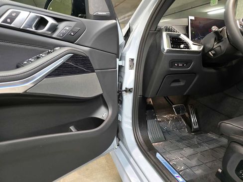 New 2026 BMW X5 xDrive50e w/ M Sport Package image 23