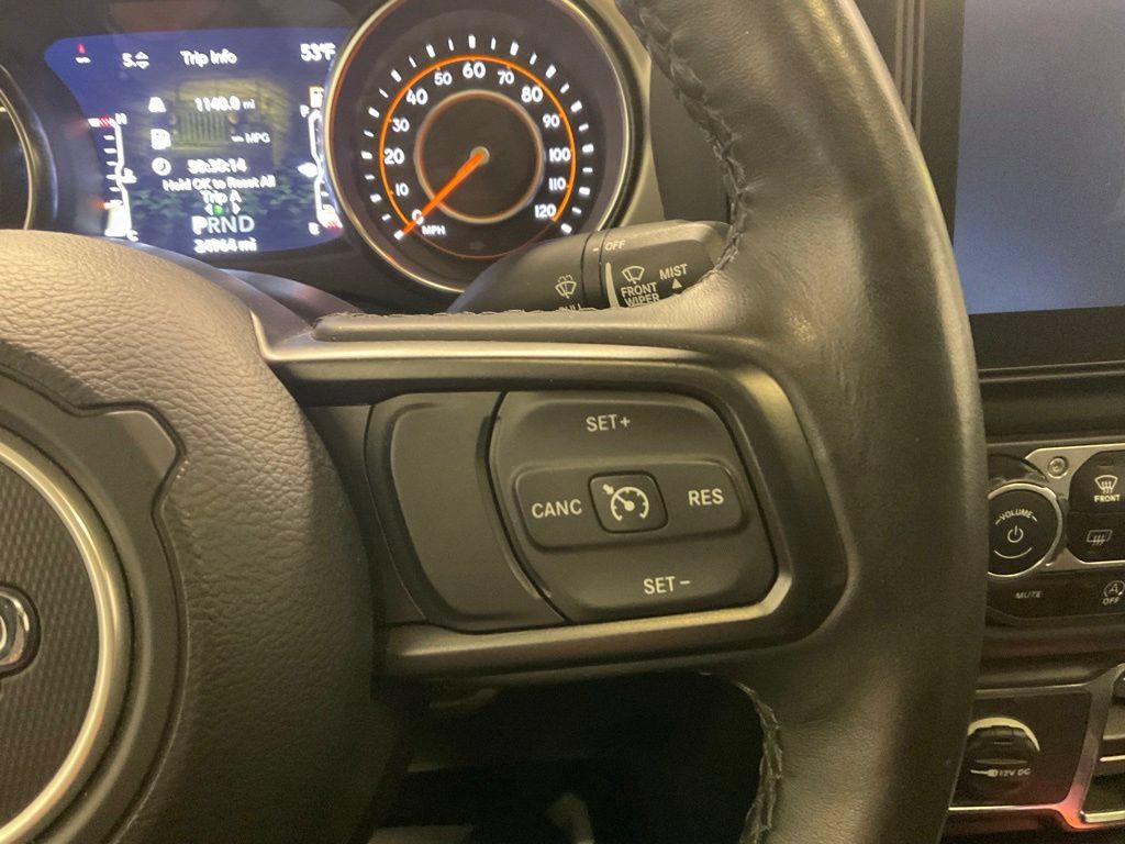 Used 2021 Jeep Gladiator Sport AWD/4WD image 16