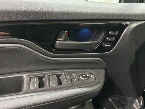 New 2026 Honda Odyssey Touring image 17