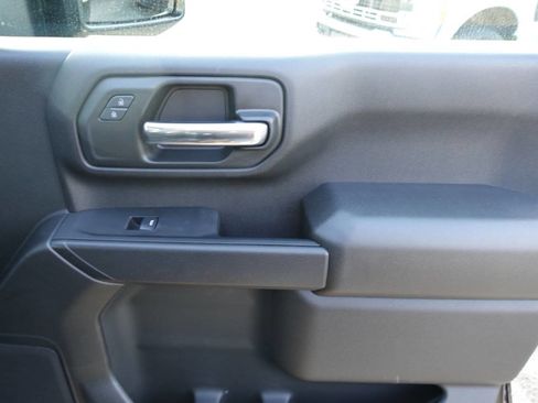 Used 2025 Chevrolet Silverado 2500 Custom w/ Custom Value Package image 28