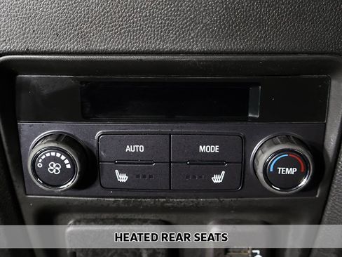 Used 2024 Buick Enclave Premium image 8