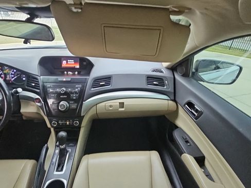 Used 2017 Acura ILX FWD image 23