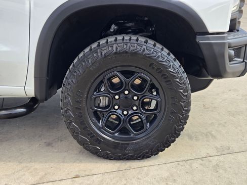 Used 2023 Chevrolet Silverado 1500 ZR2 w/ ZR2 Bison Edition image 33