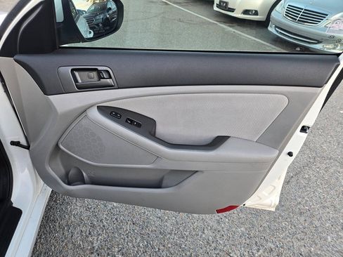 Used 2011 Kia Optima LX FWD image 33