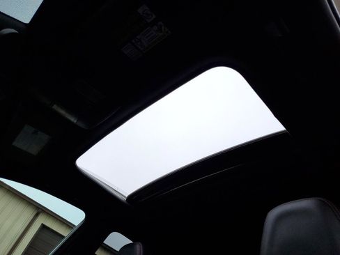 Used 2016 Toyota RAV4 SE image 26