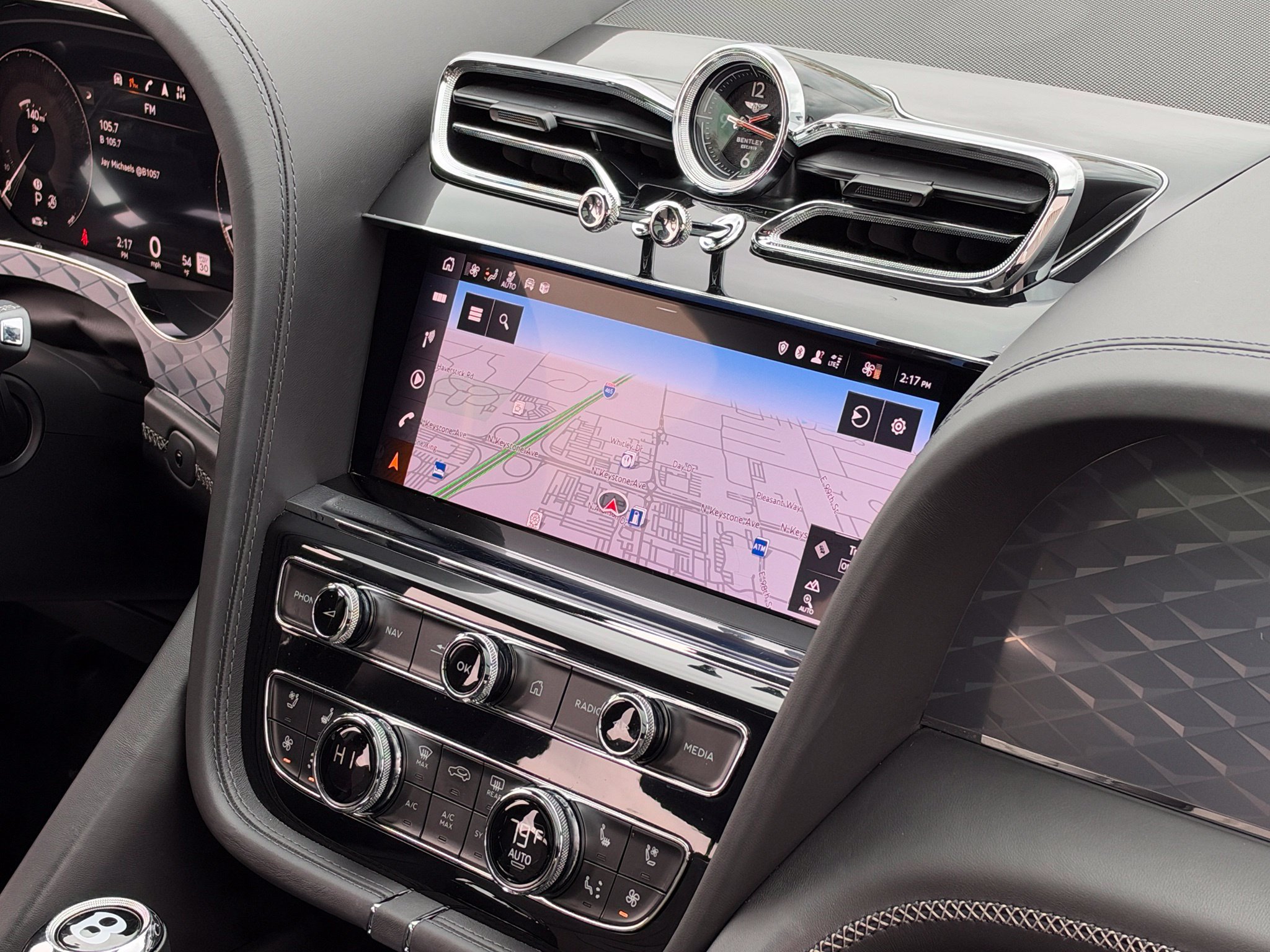 Used 2022 Bentley Bentayga Speed AWD/4WD image 44