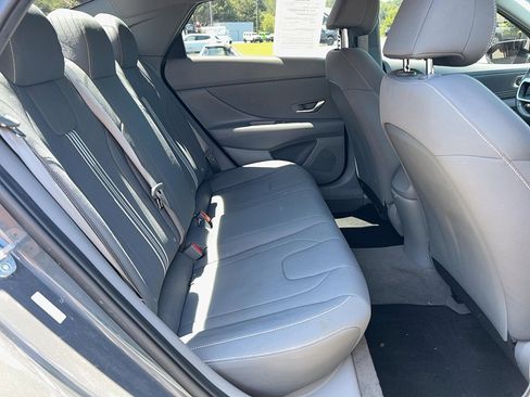 Used 2023 Hyundai Elantra SEL w/ Convenience Package FWD image 25