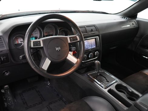 Used 2009 Dodge Challenger SRT8 RWD image 17