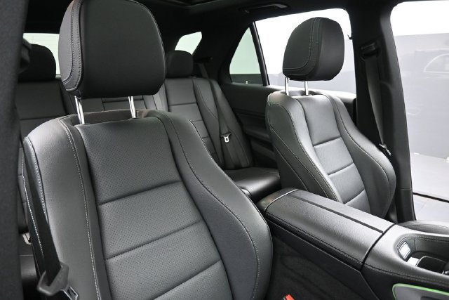 Used 2025 Mercedes-Benz GLE 350 4MATIC image 33