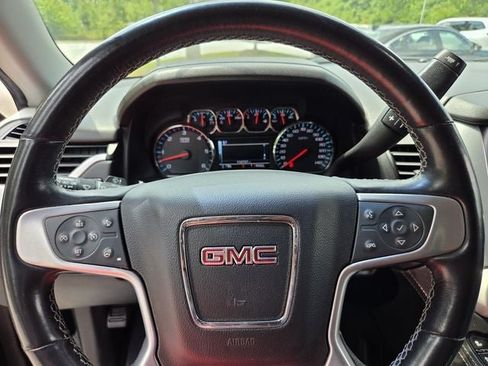 Used 2020 GMC Yukon XL SLT AWD/4WD image 29
