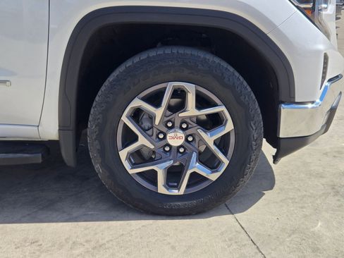 Used 2022 GMC Sierra 1500 SLT w/ SLT Premium Package image 32