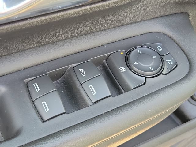 Used 2024 GMC Terrain SLT AWD/4WD image 29