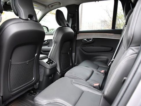 New 2026 Volvo XC90 B6 Ultra w/ Protection Package Premier AWD/4WD image 17