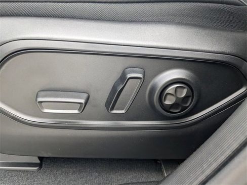 New 2025 Jeep Grand Cherokee Overland w/ Trailer Tow Package image 19