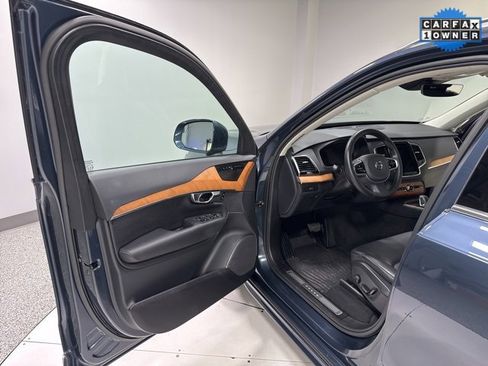 Used 2023 Volvo XC90 B6 Plus w/ Protection Package image 9