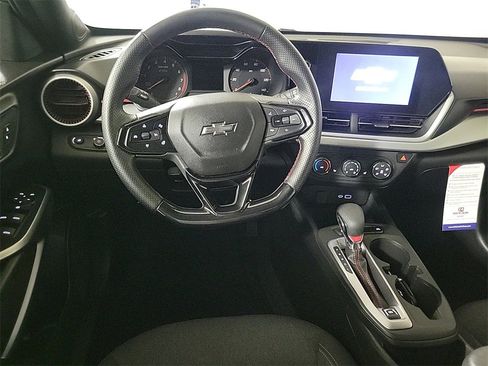 Certified 2024 Chevrolet Trax RS w/ Driver Confidence Package image 15