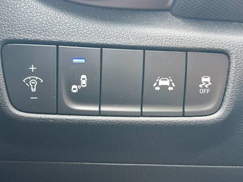 Used 2020 Hyundai Kona SEL AWD/4WD image 25