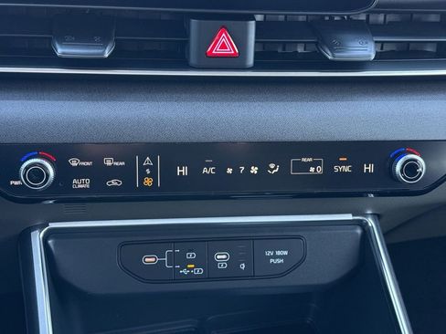 New 2026 Kia Carnival EX FWD image 16